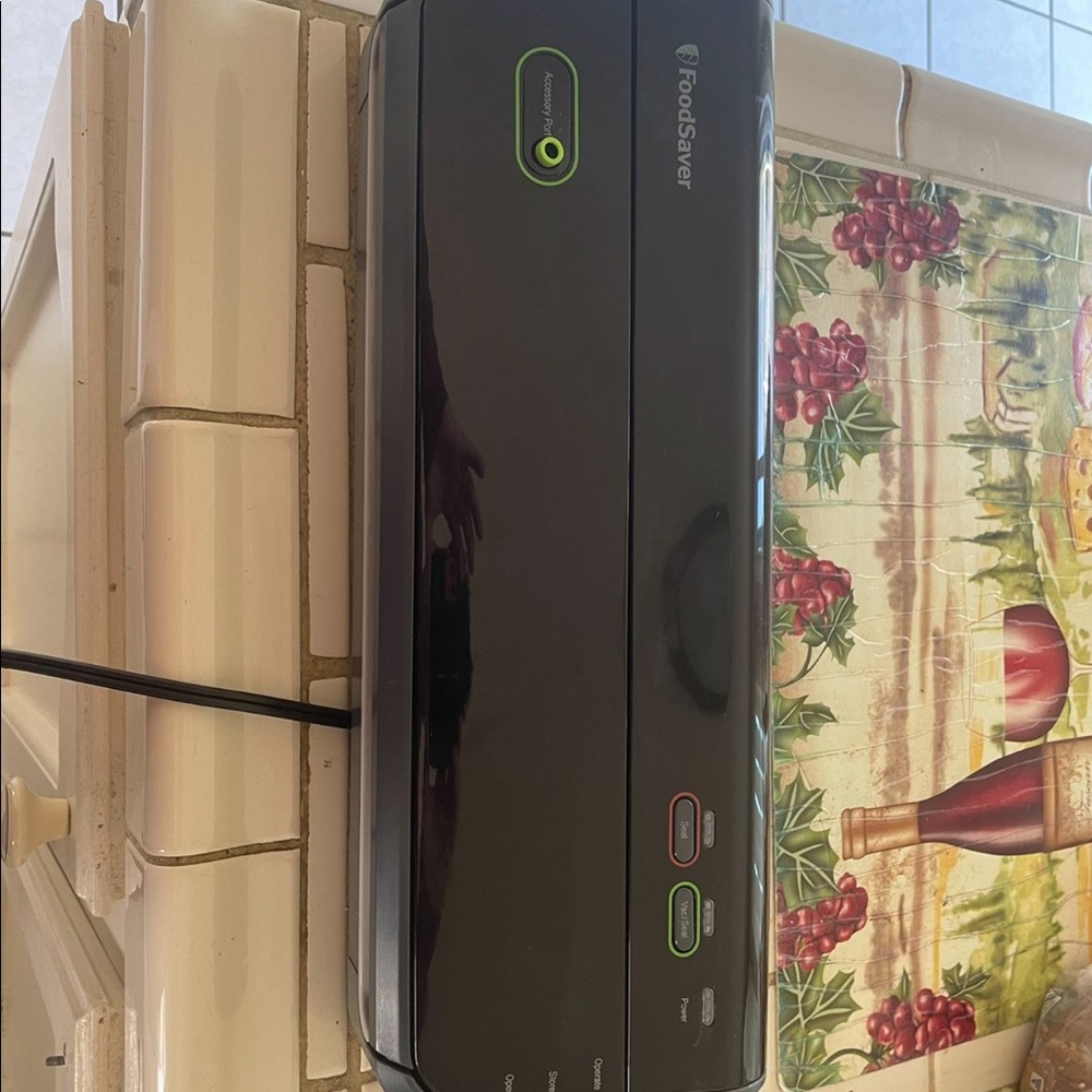 FoodSaver® FM2000 Vacuum Sealing System